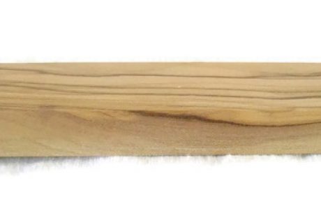 מזוזה שלא מתחת למשקוף