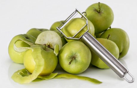 כלי פסח שבושלו בהם ירקות עם קליפה