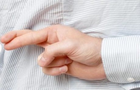 נדר בלבו לא לשוחח עם הוריו