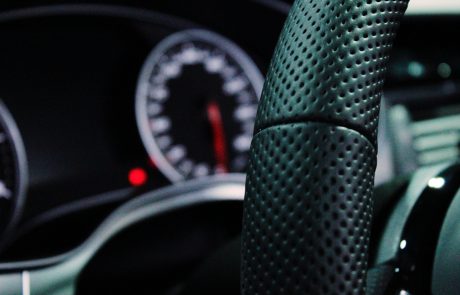 נרדם על ההגה של רכב המעסיק