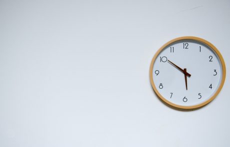 המתנה לאחר אכילת מאכל פרווה שנגע בשומן בשרי