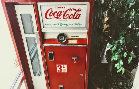 מציאת כסף במכונת מזון