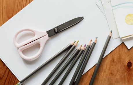 מסיבות שבת – חלוקת דפי משימות לימות החול