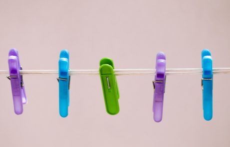 כיבוס בגד יחיד בתשעת הימים