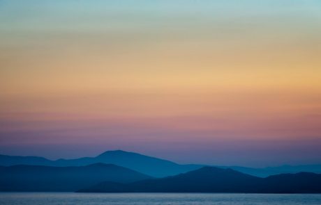 מנין ערבית במוצאי שבת בצאת הכוכבים