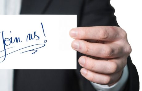 לשכנע לקוח לעבור לחברה אחרת