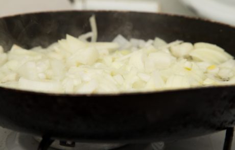 שמן בשרי במחבת חלבית